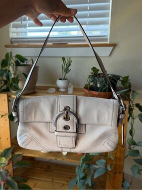 Y2K Vintage Coach White Leather Shoulder Bag with Buckle Detail